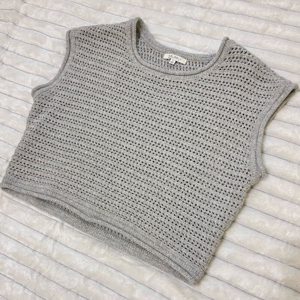 Z Supply cropped crochet sweater vest, sz S | coastal boho festival crop top